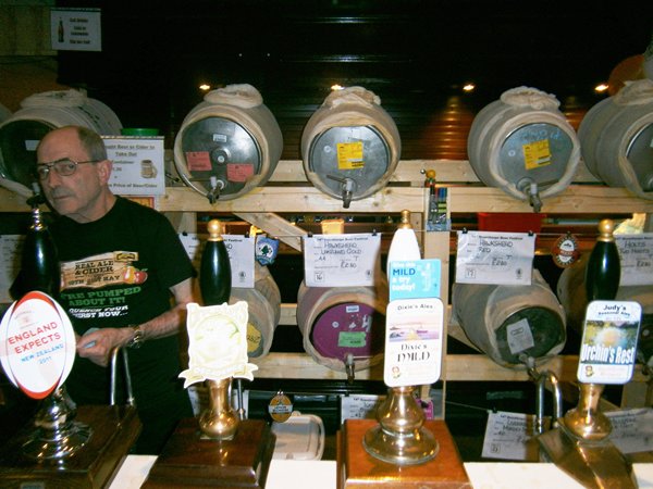 Dave_at_the_Bar