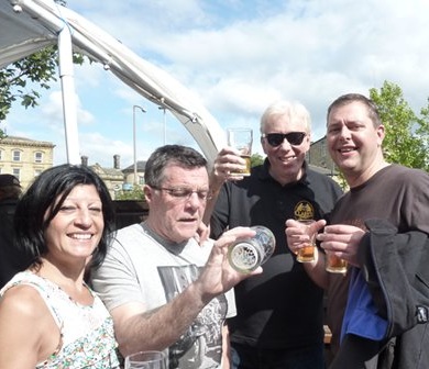 In_the_sunshine_at_the_Festival